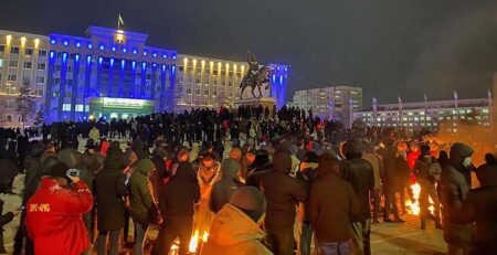 Tüntetés Kazahsztánban
